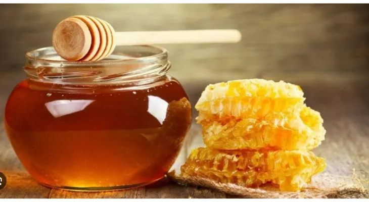 Miel pura: dulce natural con beneficios, pero debe consumirse con moderación