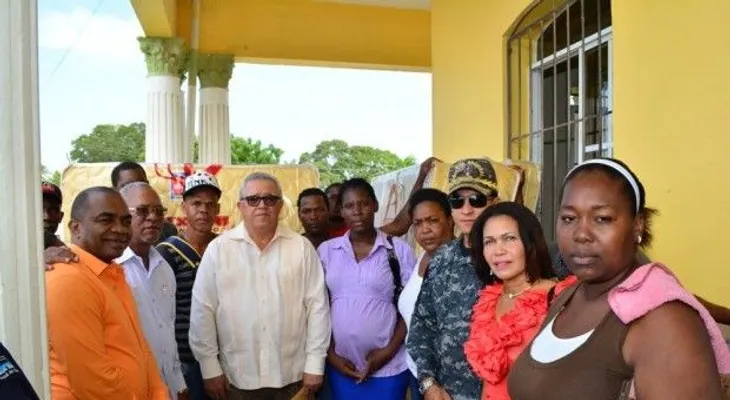 CEA entrega ayuda a familias afectadas por incendio en San Pedro
