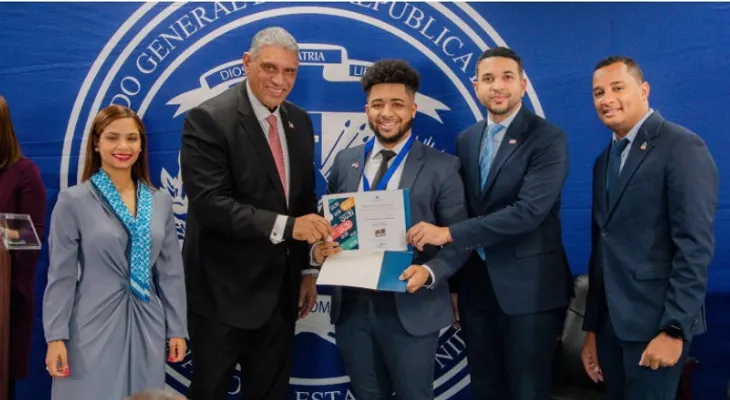 Ministerio Juventud reconoce a jóvenes dominicanos en el exterior