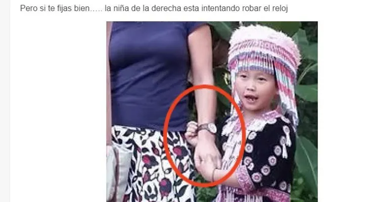 Le tomaron una foto, y cuando llegó a la casa vio este perturbador detalle
