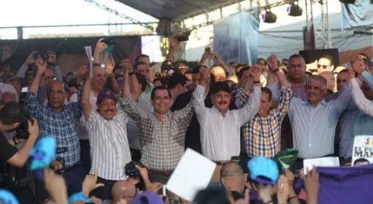 Juramentación de Félix Bautista en el limbo; Danilo encabeza la de Amílcar