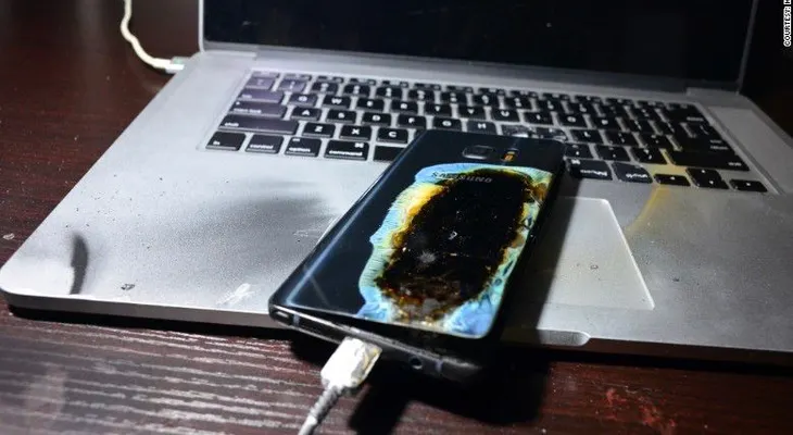 Dueño de Samsung Galaxy Note 7 cuenta cómo su móvil ardió en llamas