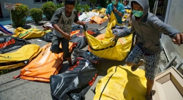 Muertos en Indonesia sube a 832 personas tras seísmo y tsunami