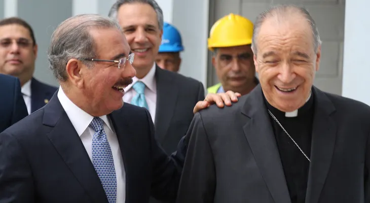 Medina felicita a López Rodríguez por 25 aniversario como Cardenal
