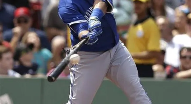 Buehrle y Encarnación dan a Azulejos triunfo sobre Reales 