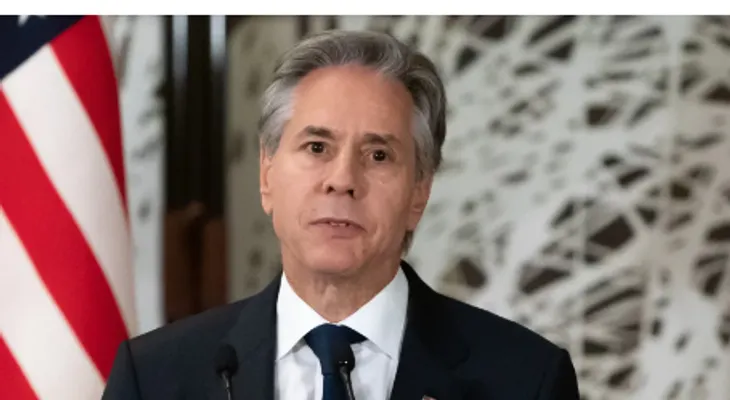 Blinken califica de "inaceptable" ataque iraní contra Israel y pide una condena global