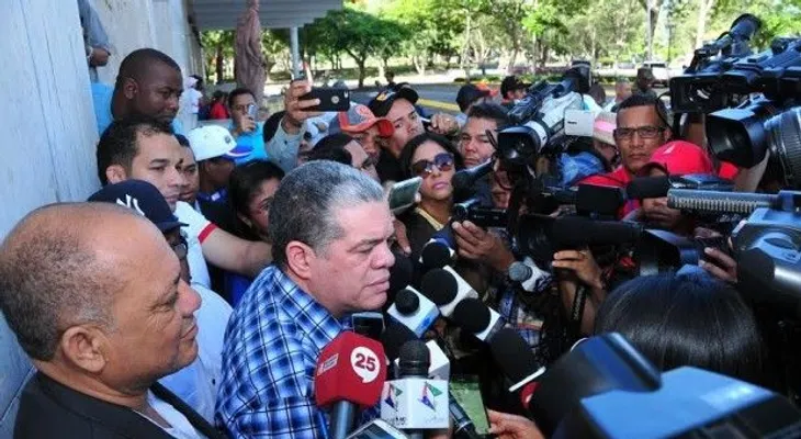 Amarante Baret niega haya sido citado por tribunal