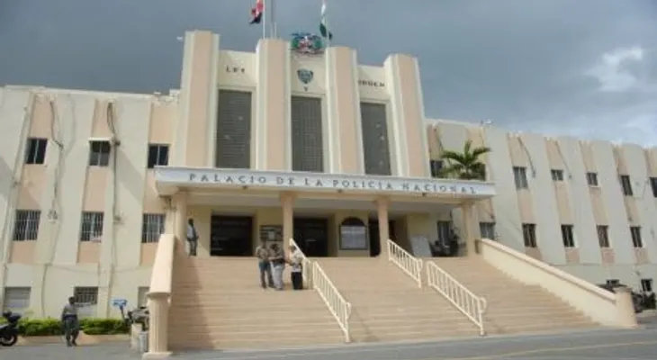 Apresan dos hombres con camión y 800 libras de alambre quemados