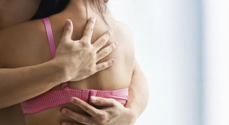 Los 3 efectos del cáncer de mama en la vida sexual.