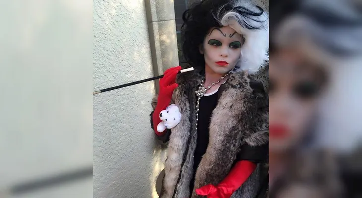 Un niño se disfraza de Cruella de Vil y su padre lo defiende ante 'bullying' virtual