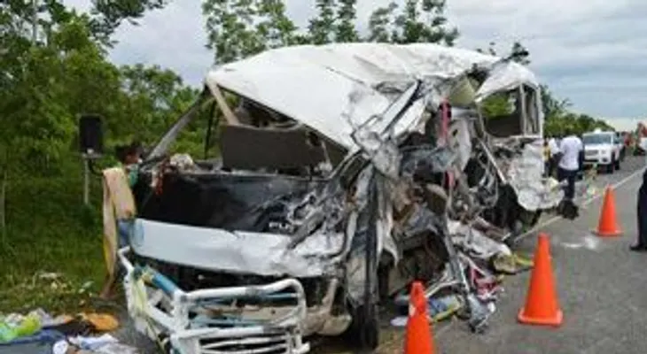 Cinco mueren en accidente en Autopista del Nordeste; dos heridos