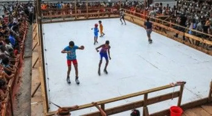 Cuba: la pista de hielo que surgió en pleno Malecón de La Habana