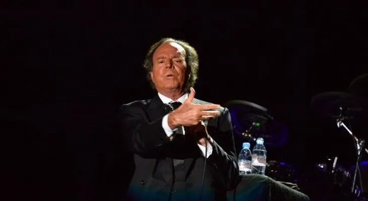 Julios Iglesias recibirá doctorado honorario de Berklee 