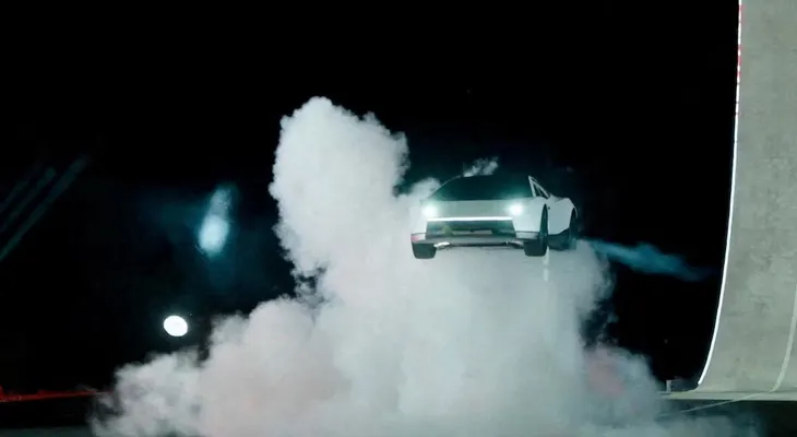 Más allá del Tesla Roadster: los vehículos que buscan combinar la carretera con el vuelo