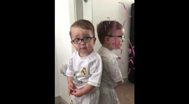 El sensacional VIDEO del  niño que culpa a Batman de su travesura 