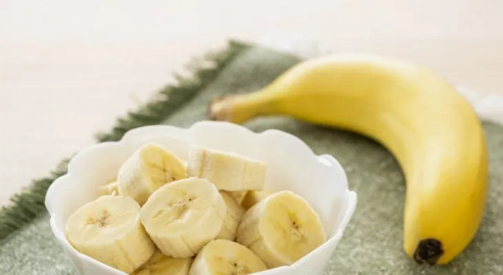 Un guineo diario (banana) es bueno para: 