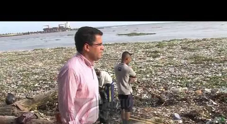 David Collado supervisa recogida de toneladas de basura, que podrían ser foco de enfermedades