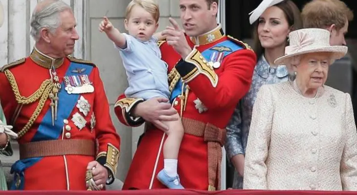 Reina Isabel II festeja su cumpleaños ceremonial 