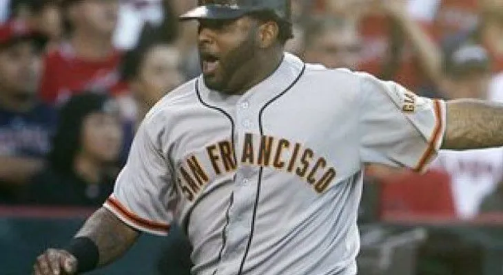Sandoval fuera de alineación por usar Instagram en un juego 