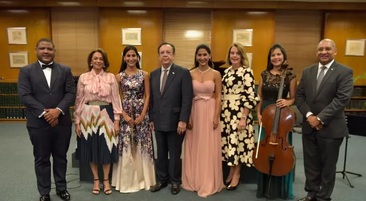 Banco Central presenta recital con las hermanas Peña Comas 