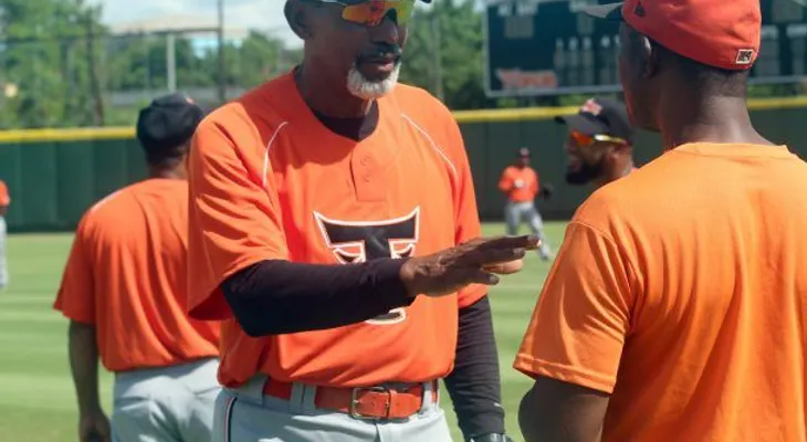 Toros van por tres dirigentes esta temporada; designan a Arturo DeFreites en lugar de Carlos Subero