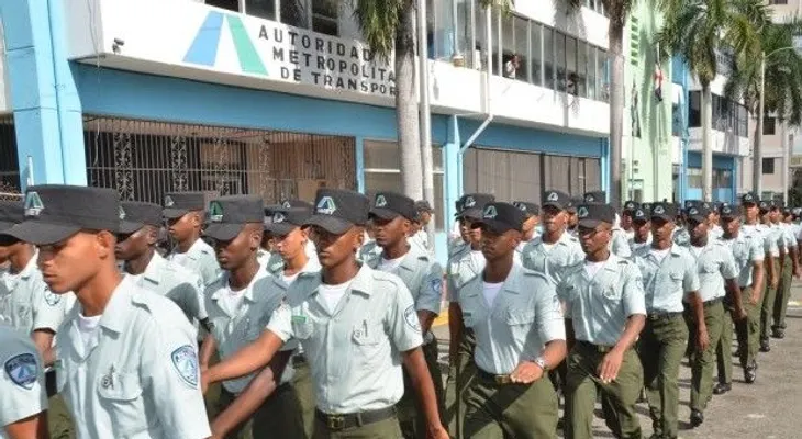 AMET lanza 350 nuevos agentes a la calle