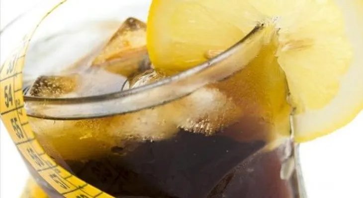 Cuidado: Tomar bebidas ligh favorece acumular más grasa abdominal