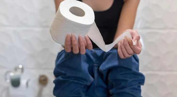 Orina en diabéticos: ¡Alerta si notas este color!