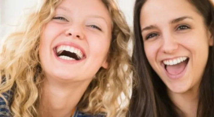 Que rías (y sonrías) más o menos depende de tus genes