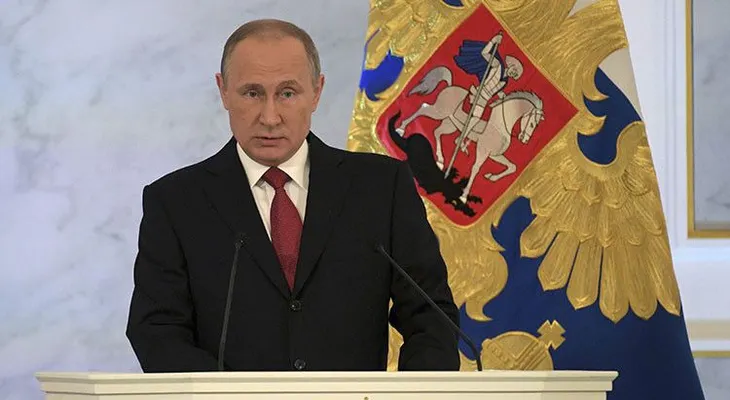 Vladímir Putin: "El intento de crear un mundo unipolar se ha derrumbado"