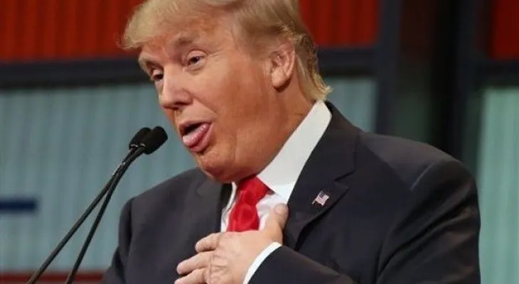 Julio Iglesias: "Donald Trump es un payaso"