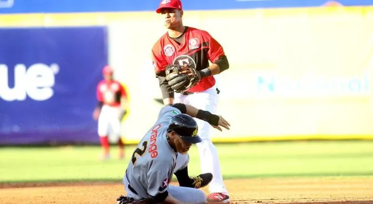 Águilas ganan noveno en linea del Round Robin, propinan cuarto revés corrido a los Leones