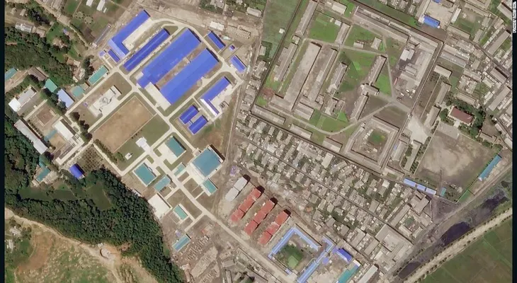 Imágenes satelitales muestran la construcción de una planta de misiles en Corea del Norte, según analistas