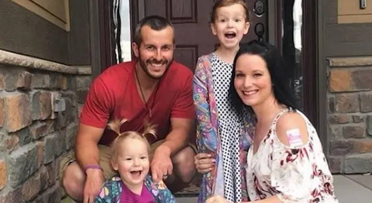 Parecían la familia perfecta hasta que la esposa y sus dos hijas aparecieron muertas