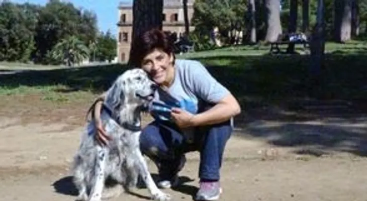 Dan licencia laboral a mujer para cuidar a su perro