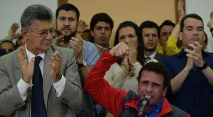 Fuerte reacción de opositores en Venezuela a la suspensión del proceso para el revocatorio