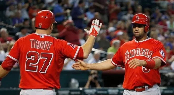 Albert Pujols anota una carrera y desplaza a Reggie Jackson