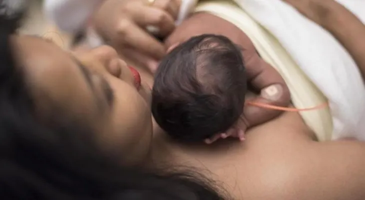 La vida de millones de madres y sus bebés están en riesgo por alto coste servicios sanitarios 