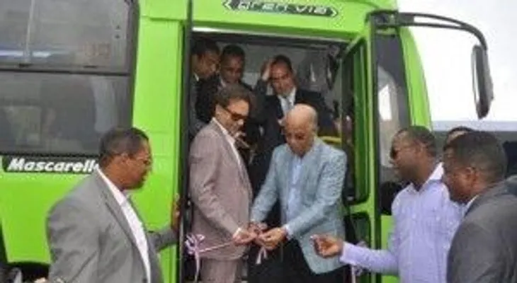 Director OMSA anuncia 100 nuevos autobuses para trasporte público 