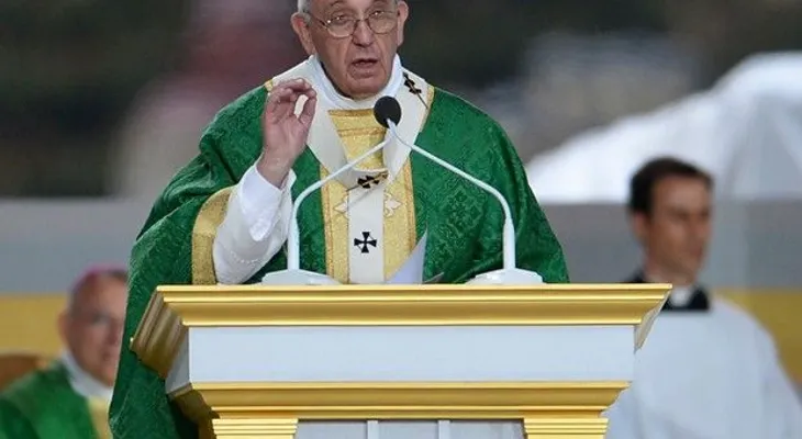 Cientos de miles asisten a misa del papa Francisco