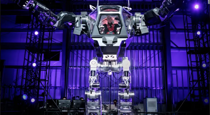 El director de Amazon prueba traje robot al estilo Iron Man
