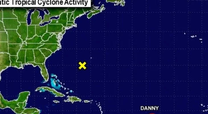 Tormenta Danny avanza por el Atlántico; esperan hoy sea huracán