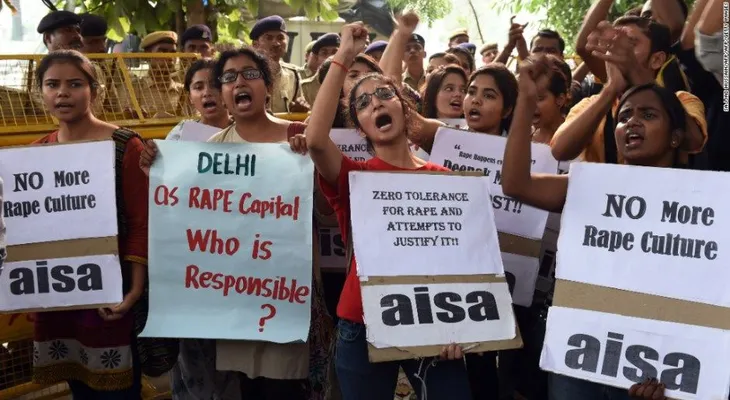 Violaciones a niñas horrorizan a Nueva Delhi