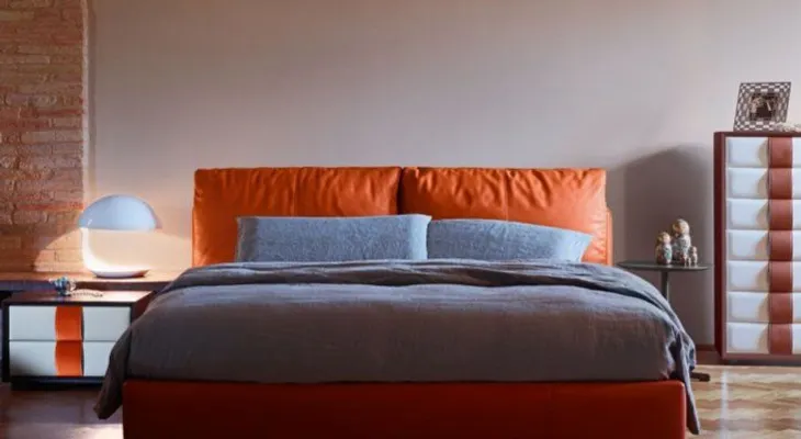 Las 5 cosas que no debes poner sobre tu cama