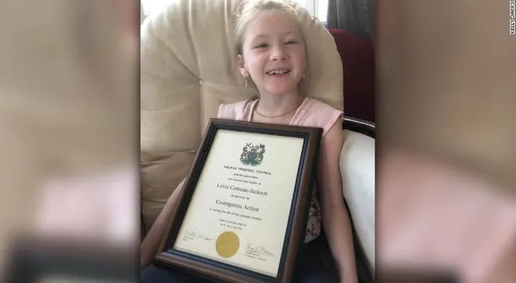 Una niña de 9 años con parálisis cerebral salvó a su hermanito de ahogarse