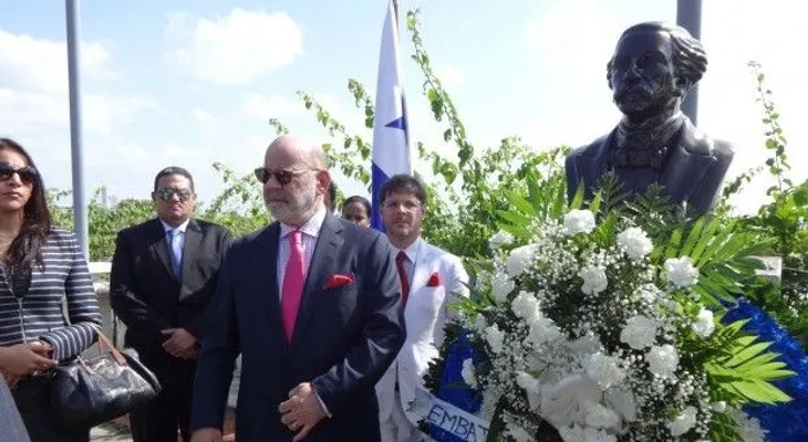 Embajada Dominicana en Panamá honra a Duarte