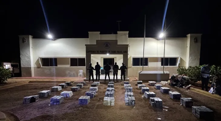 NEUTRALIZAN NARCOLANCHA CON MÁS DE UNA TONELADA DE PRESUNTA COCAÍNA