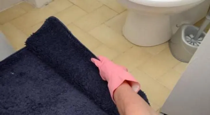 Como quitar el olor a orina del baño; aprende este simple truco 