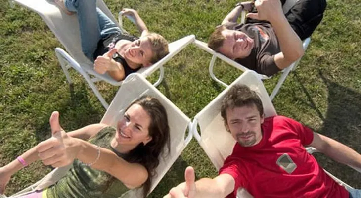 Estudio revela que amigos comparten similitudes en su ADN 
