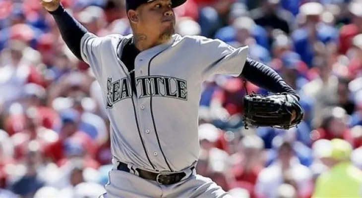 Hamels y Rangers de Texas vencen al 'Rey Félix'